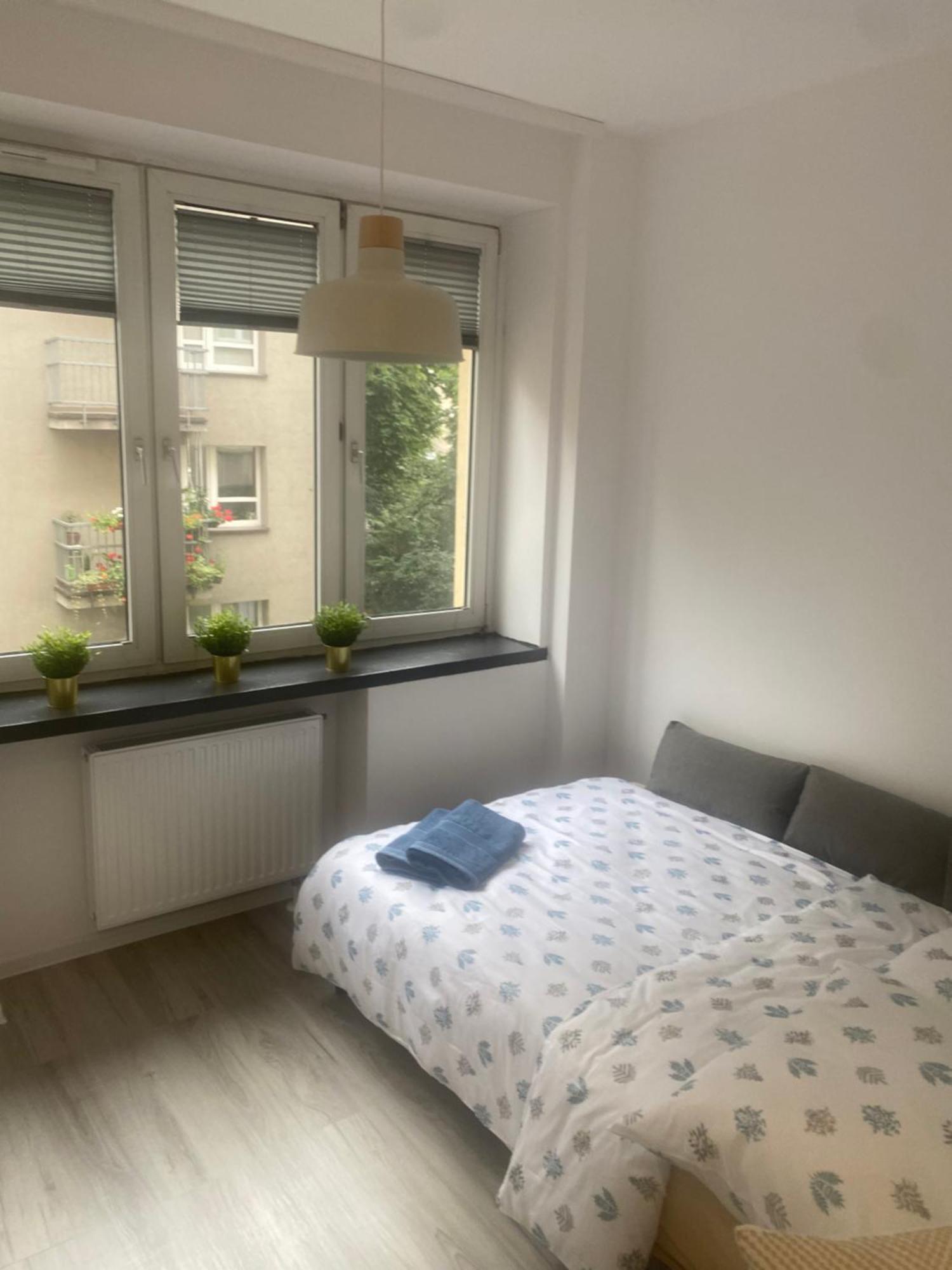 Kawalerki Basi Przy Dabrowskiego 22 Kattowitz Exterior foto
